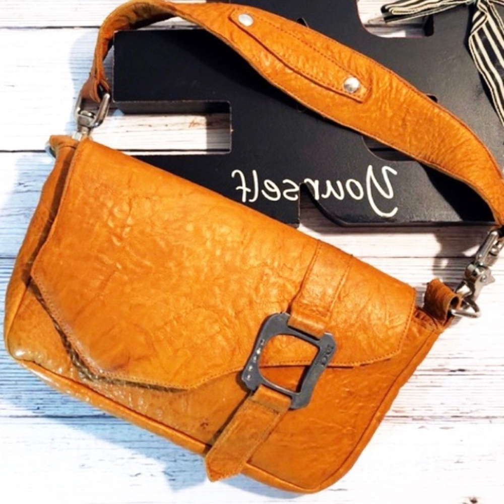 {Dd Addare by Anai} Vintage Pebbled Leather Hobo